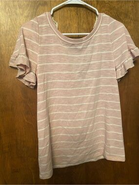 Cute blouse back is open great with a bralette .